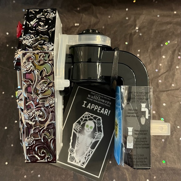 Bath and Body Works Spooky Coffin Wallflower Plug NWT - Picture 4 of 6